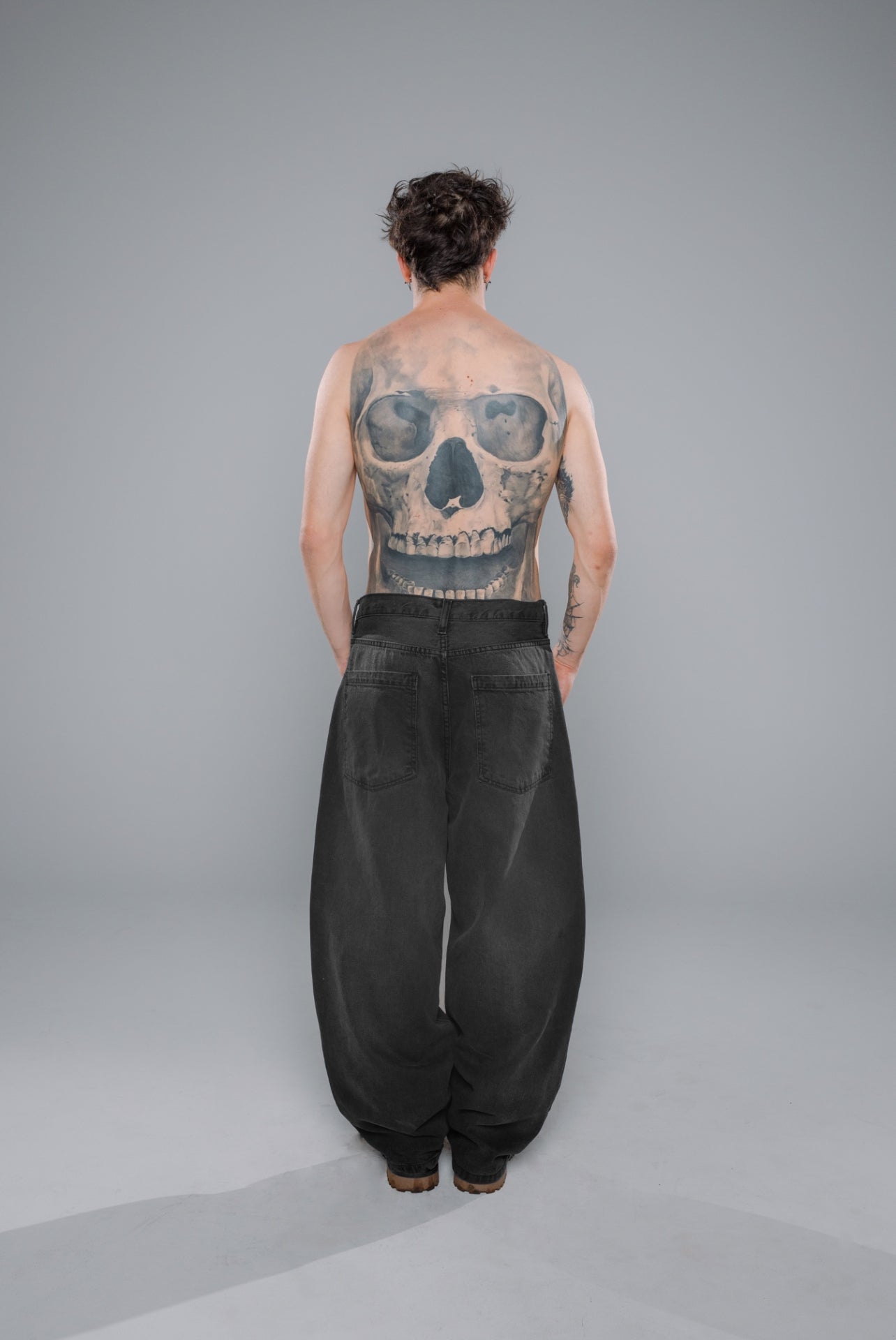 BLACK WIDE PANTS 03